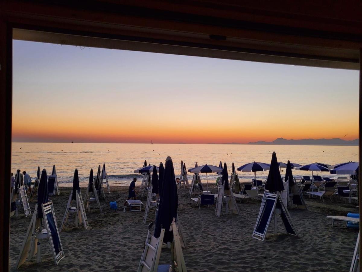 Hotel Residence La Darsena Agropoli Exterior photo