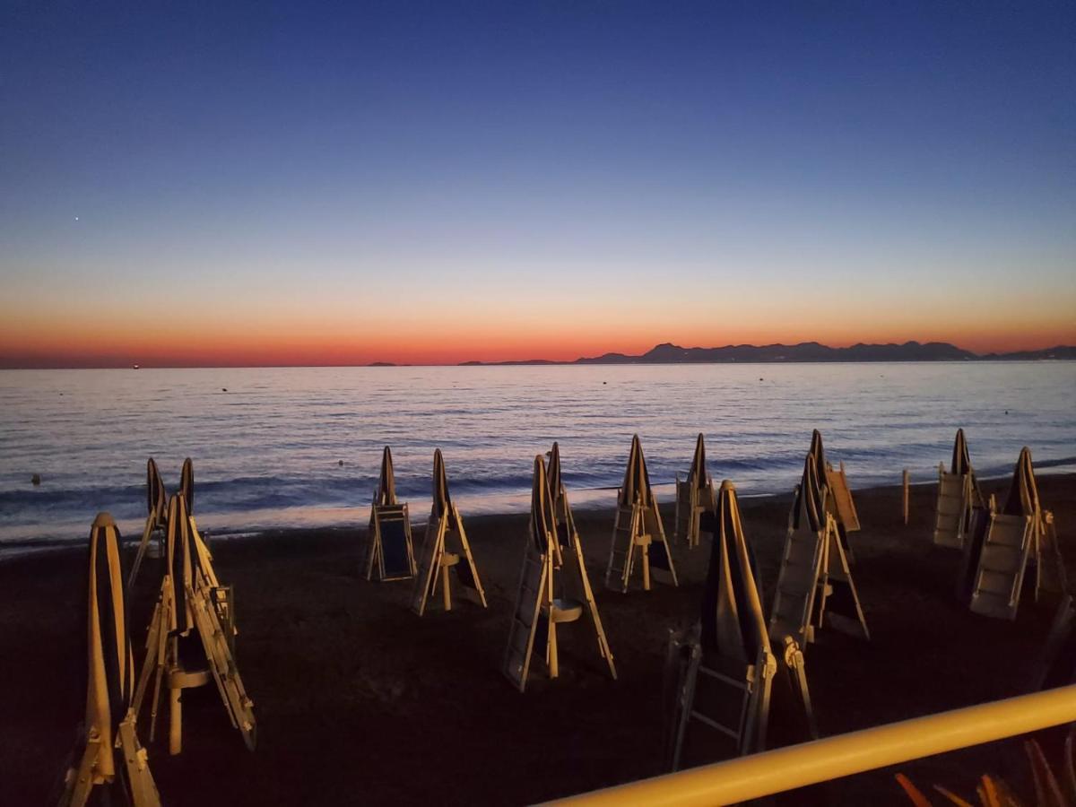 Hotel Residence La Darsena Agropoli Exterior photo