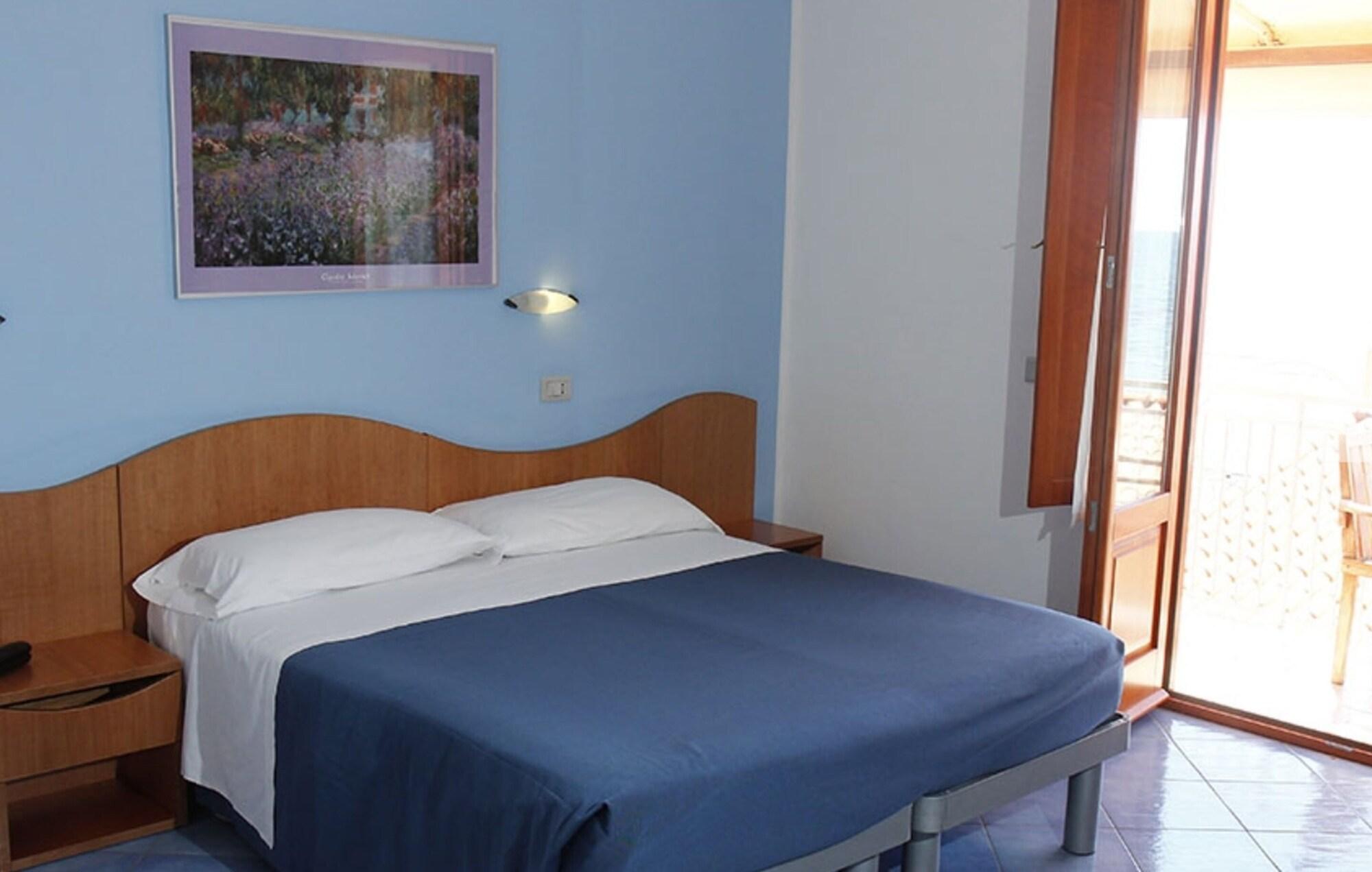 Hotel Residence La Darsena Agropoli Exterior photo