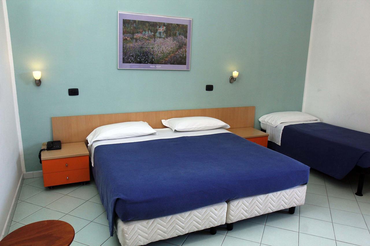 Hotel Residence La Darsena Agropoli Exterior photo